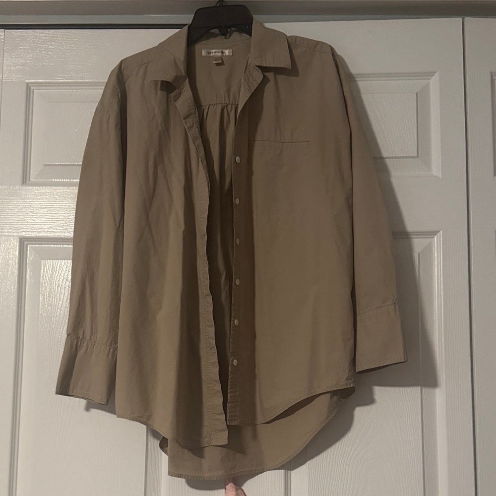 Women Banana Republic - Tan Button down long sleeve shirt   Tan Jacket